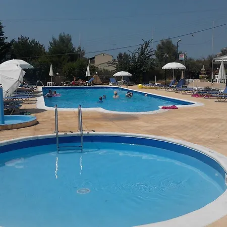 Olga Apartahotel