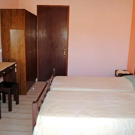Olga Apartahotel